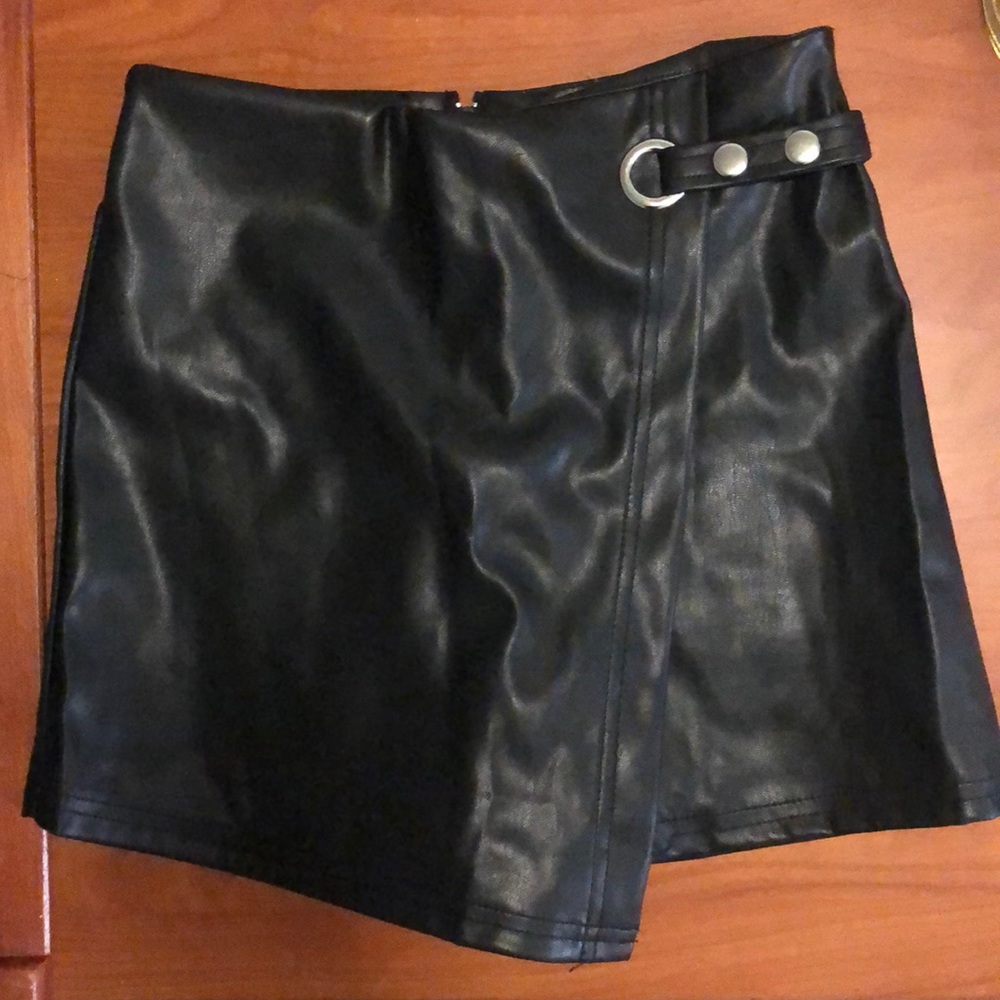 Leather skirt